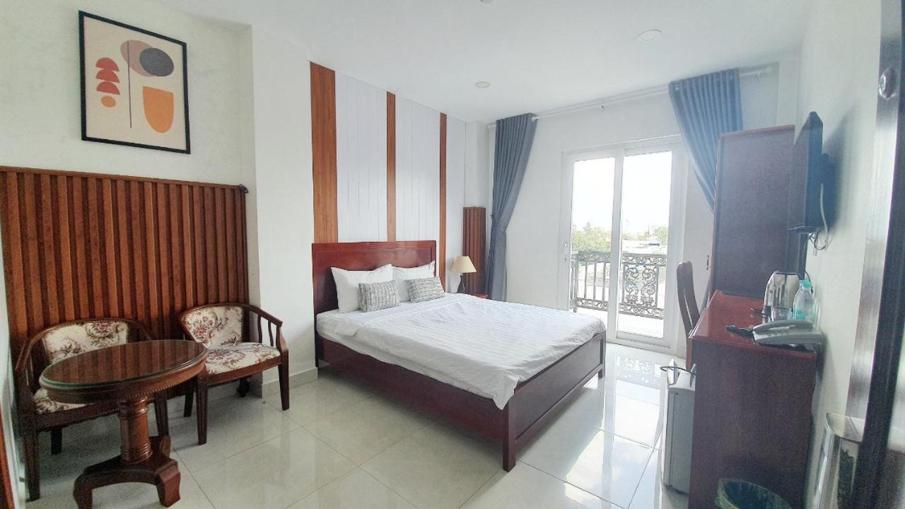Minh Khue Hotel Vĩnh Long Esterno foto